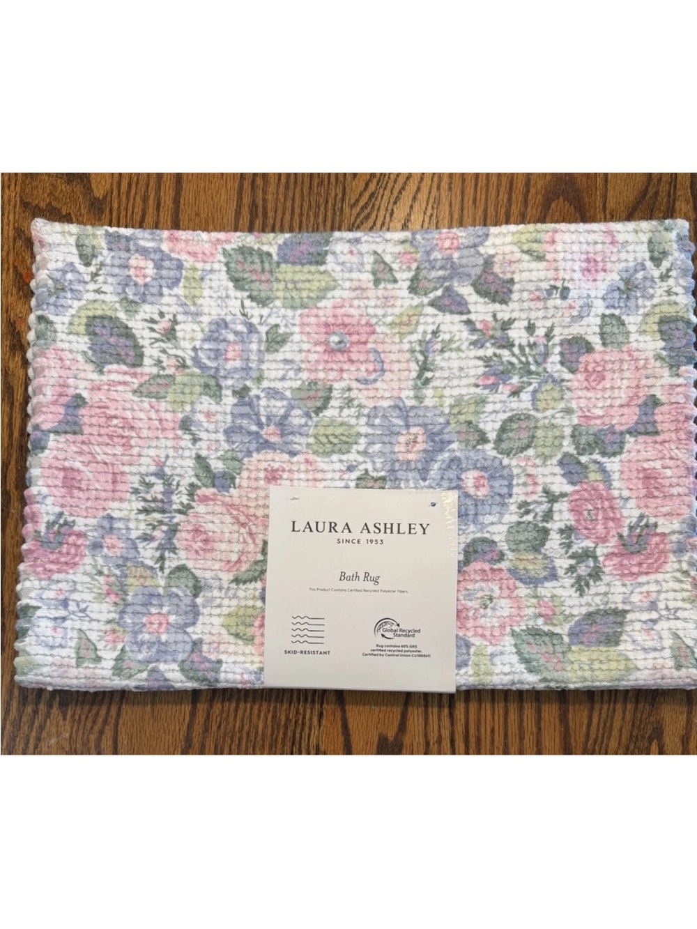 Laura Ashley RUG ~ Floral 17”x24” Machine Washable Non Slip Backing ~ Beautiful